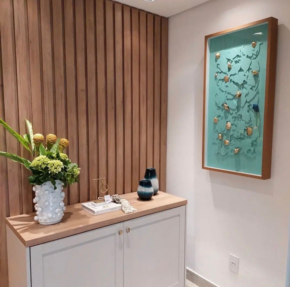 Quadro decorativo corporativo com logo personalizado — arte sustentável Rod7 série Concept 04